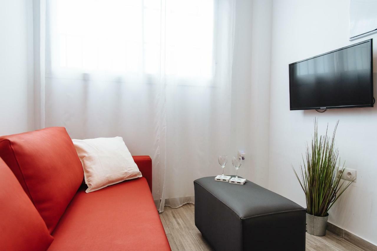 Hostly O'Donnell B Center-Fibre-Parking Op-Cless Apartment Севиля Екстериор снимка