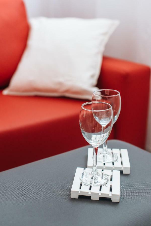 Hostly O'Donnell B Center-Fibre-Parking Op-Cless Apartment Севиля Екстериор снимка