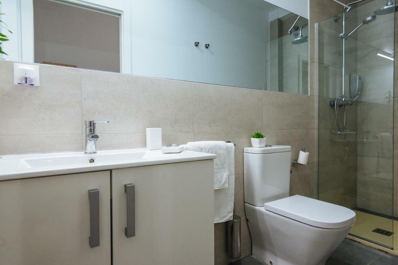 Hostly O'Donnell B Center-Fibre-Parking Op-Cless Apartment Севиля Екстериор снимка